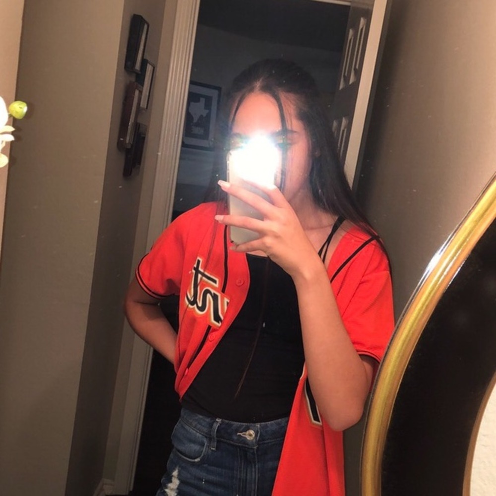 Meet your Posher, Ally